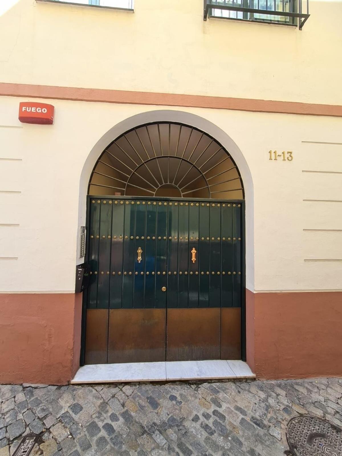 Homeyseville-Bright Apartment At Santa Cruz 4 Pax, Parking Optional エクステリア 写真